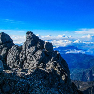 Gunung Puncak Jaya (Carstensz Pyramid)