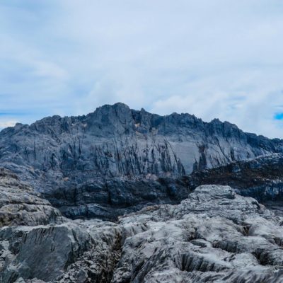 Gunung Puncak Jaya (Carstensz Pyramid)