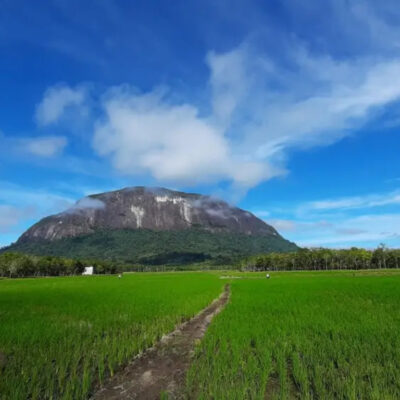 Gunung Kelam