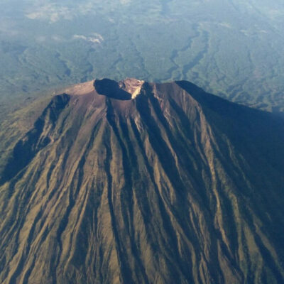 Jalur Pendakian Gunung Agung