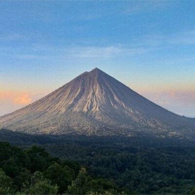 Jalur Pendakian Gunung Inerie Flores