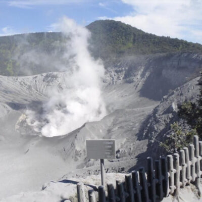 Jalur Pendakian Gunung Tangkuban Perahu