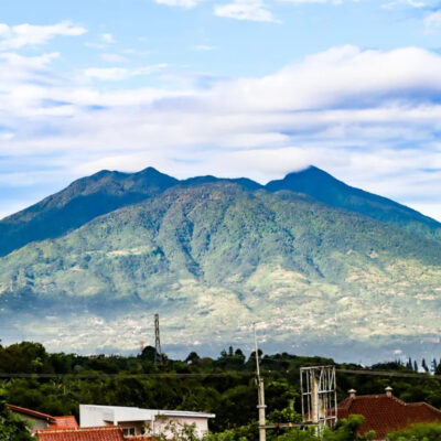 Jalur Pendakian Gunung Salak
