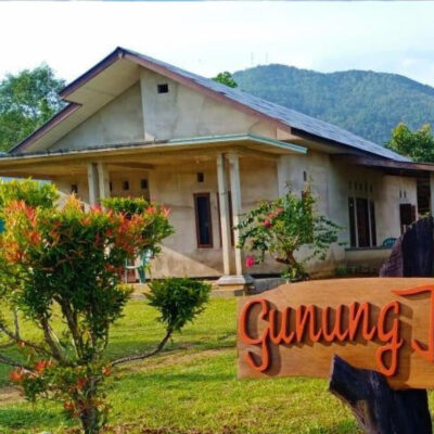 Jalur Pendakian Gunung Tajam